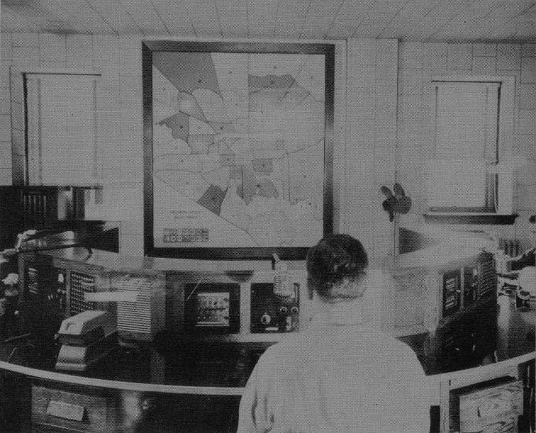 Central_Radio_Room_1953_2.jpg