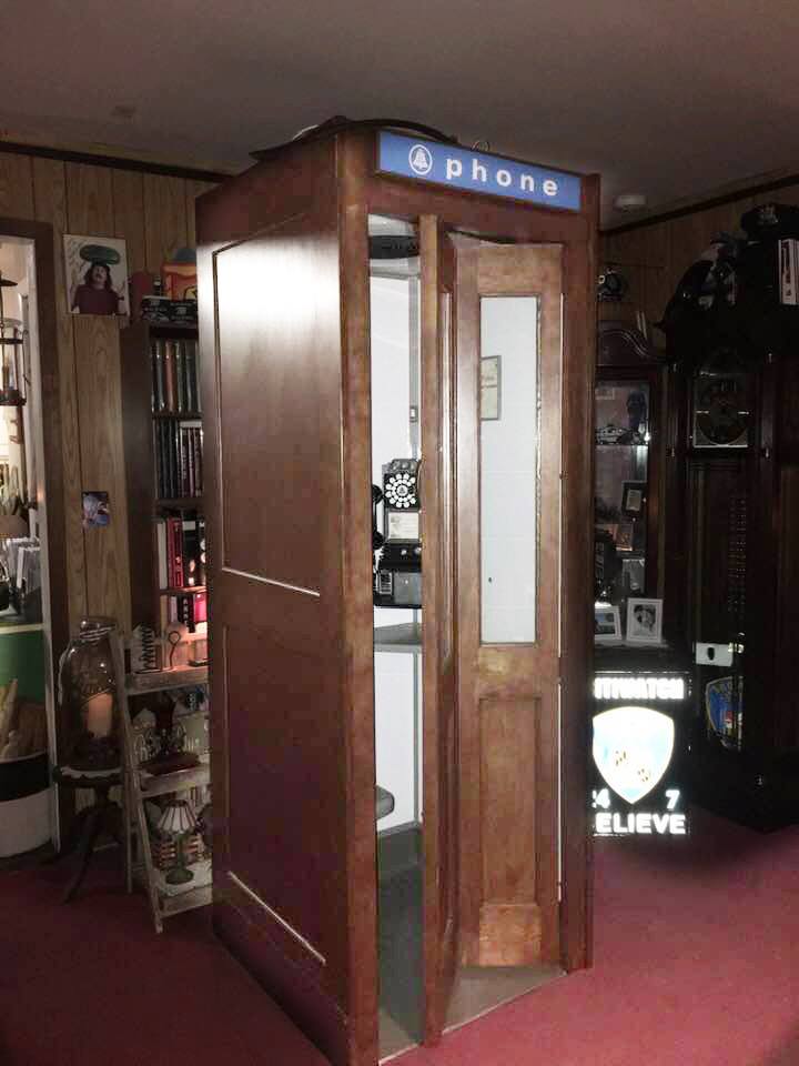 phone booth 222 3333